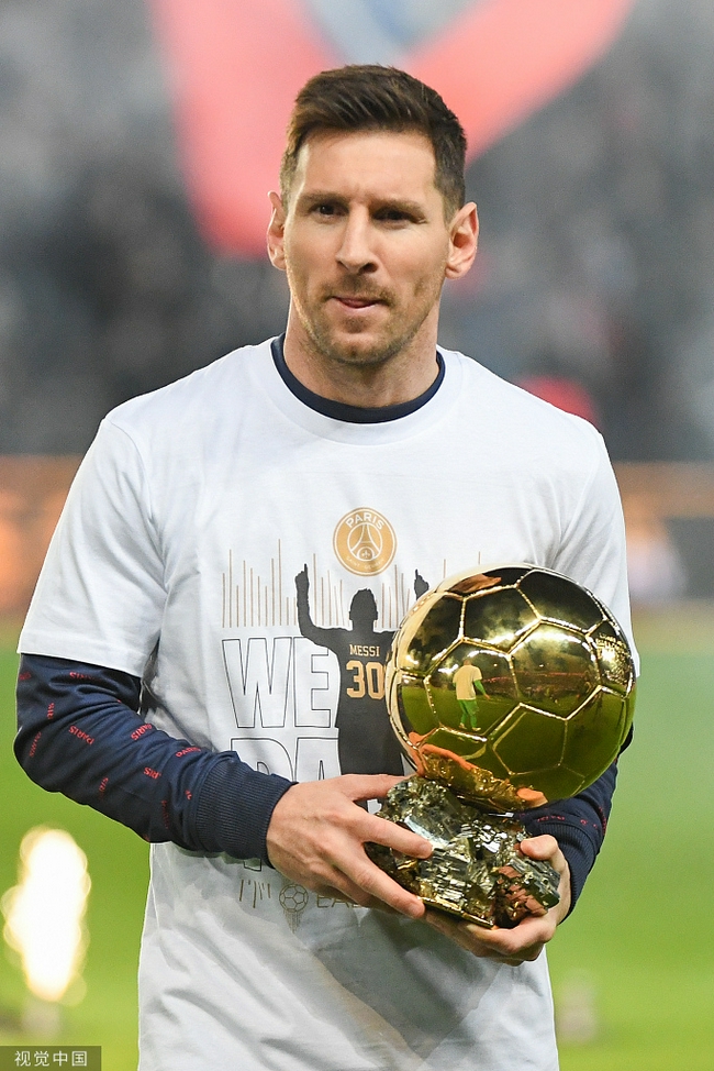 半场：海登海姆1-0法兰克福，阿尔杨-伊布助攻齐夫齐瓦泽破门（半场战报：海登海姆暂1-0领先法兰克福，阿尔杨-伊布助攻齐夫齐瓦泽建功）