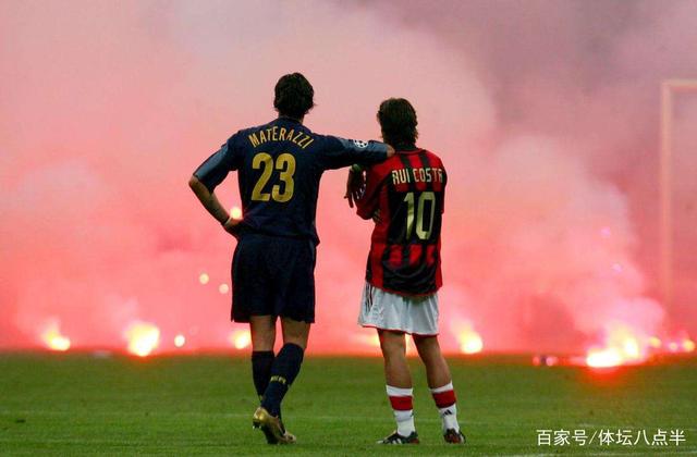 土媒：贝西克塔斯欲冬窗租借桑乔，承诺给球员稳定出场时间（土耳其媒体：贝西克塔斯计划冬窗租借桑乔，承诺给予其稳定出场机会）