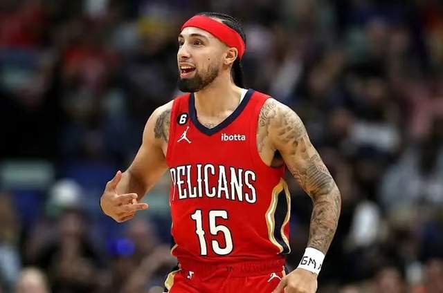 胡尔克谈转会传闻：媒体谈论的比我自己知道的还多（胡尔克回应转会传闻：媒体说得比我还多）