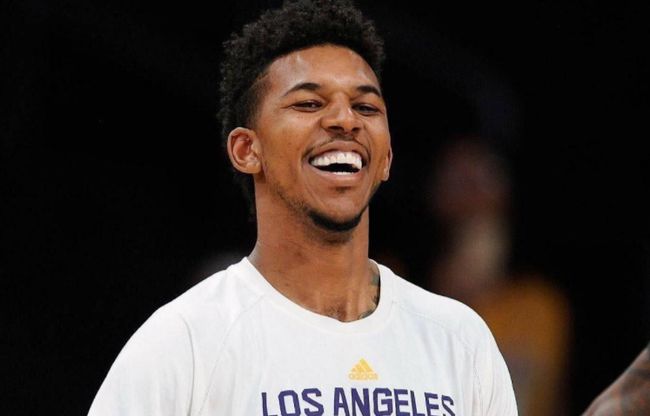 卡萨诺：我曾说过穆里尼奥已经废了，现在阿莱格里也快了（卡萨诺：曾言穆里尼奥已不行，如今阿莱格里也逼近这一步）