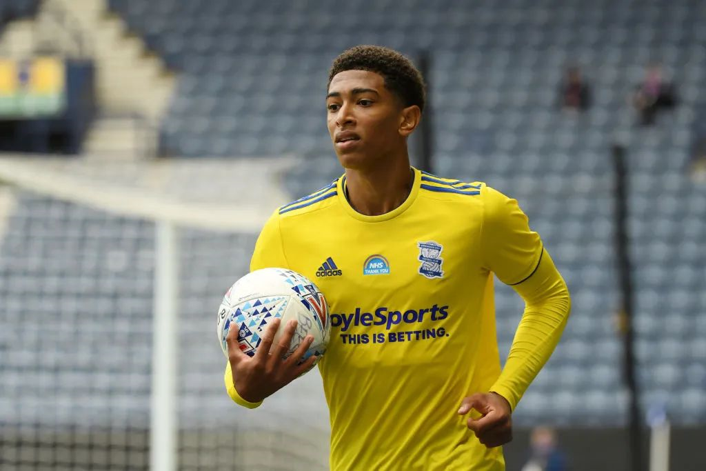 太阳报：52岁切尔西名宿马克莱莱担任环球小姐大赛评委