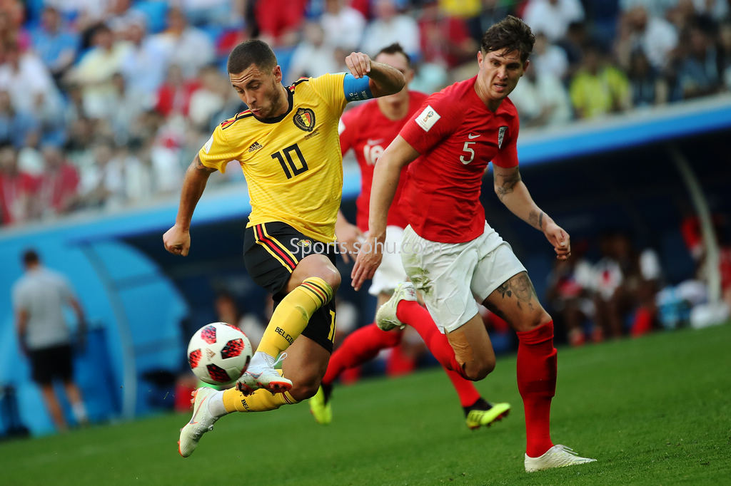 帕福斯击败黄潜，助塞浦路斯甲本赛季欧战积分暂时升至第四（帕福斯击退黄潜，塞浦路斯甲本季欧战积分暂列第4）