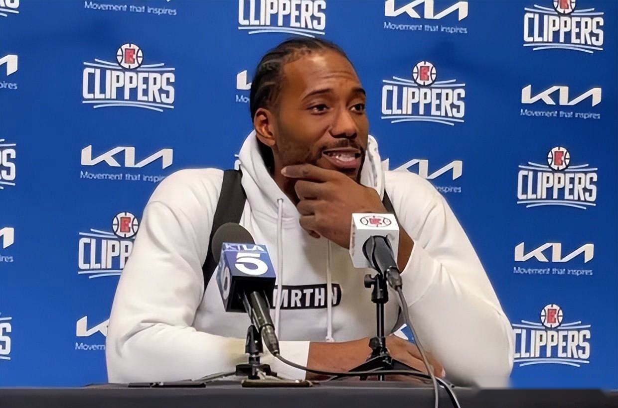 年轻球员释放潜力（青年球员展露锋芒）